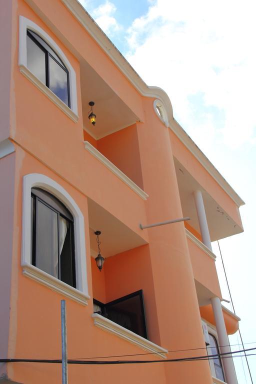 Hostal Duncan Puerto Ayora  Exterior foto